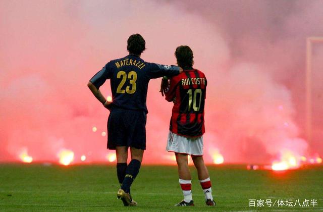 焦点之战即将打响：英超榜首两强切尔西阿森纳正面对决（巅峰对决将至：英超领头双雄切尔西与阿森纳狭路相逢）