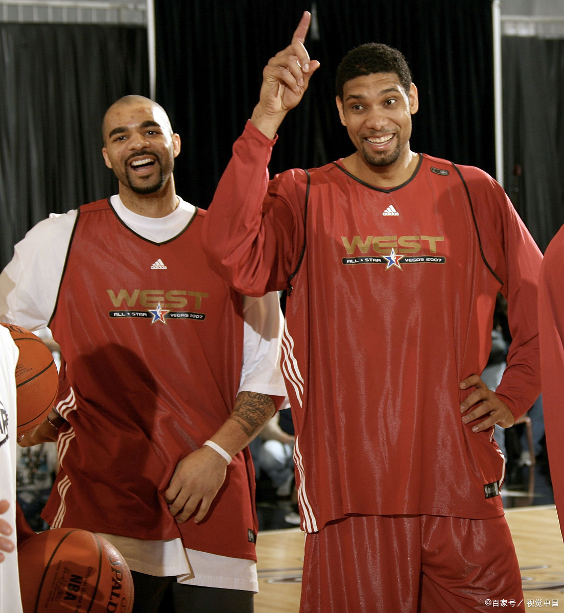 本赛季俱乐部双人组进球榜：凯恩+迪亚斯37球高居第一（本季俱乐部双人组进球排行：凯恩与迪亚斯37球登顶）