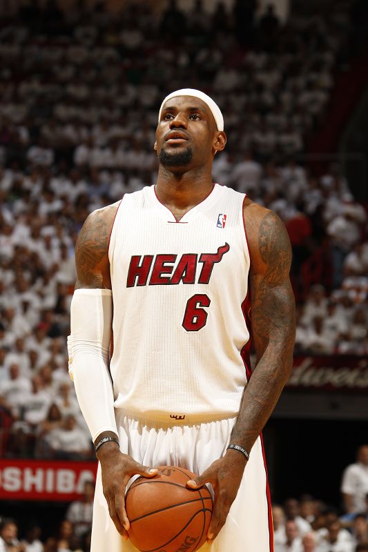 小卡纳瓦罗：在我哥光环下成长压力很大；我始终爱着那不勒斯（小卡纳瓦罗：在兄长光环下成长不易，但我对那不勒斯的爱始终如一）