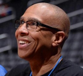 津媒谈邵佳一：土帅对阶段性考核的要求无异议且薪酬好商量（天津媒体评邵佳一：本土教练认可阶段考核，薪资谈判空间大）