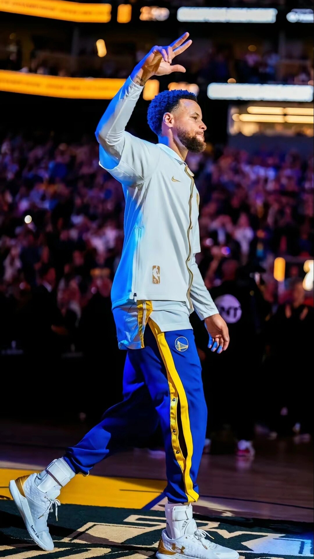 梅西小时候铃声响了不回教室，老师批评他：马拉多纳只有一个（梅西童年上课铃响仍不回教室，老师直言：马拉多纳只有一个）