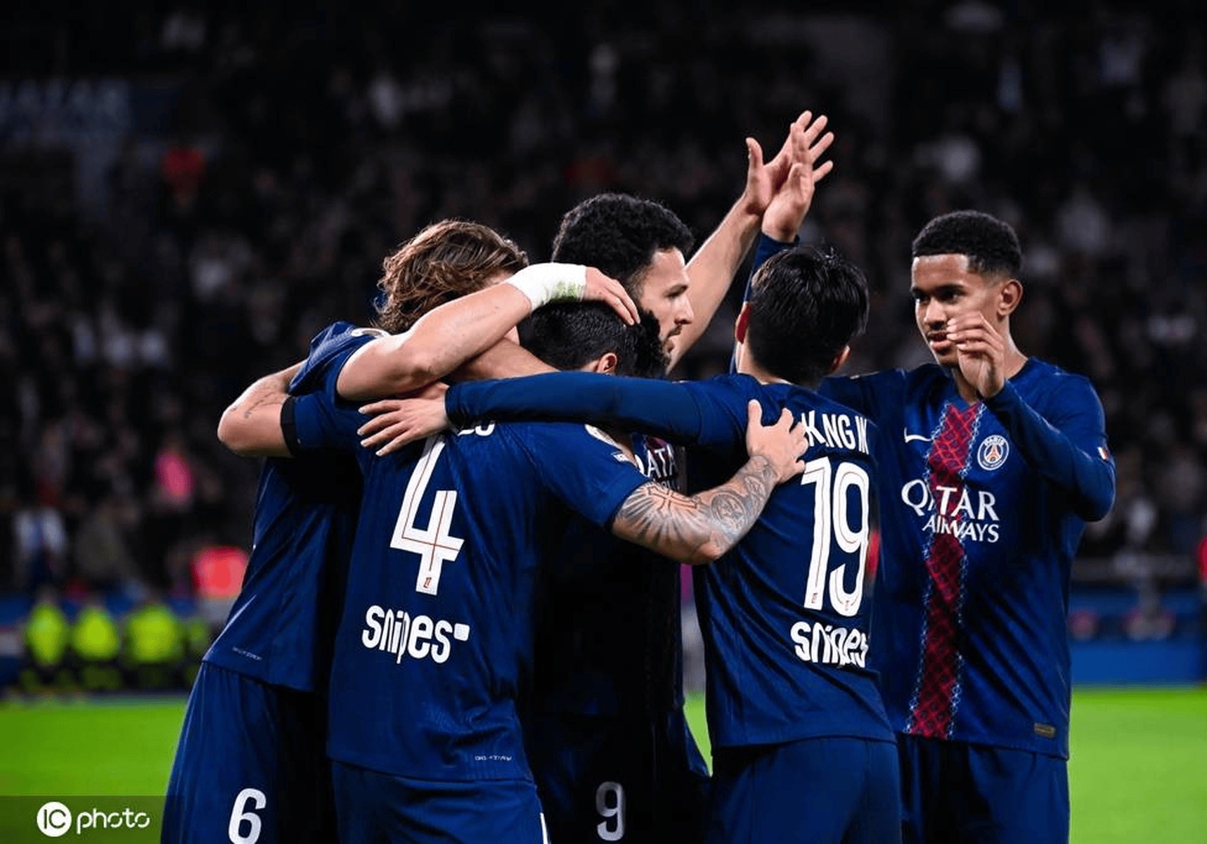 早日康复！西班牙人体育总监加拉加萨因急性心梗住院（西班牙人体育总监加拉加萨突发急性心肌梗死入院，祝早日康复）