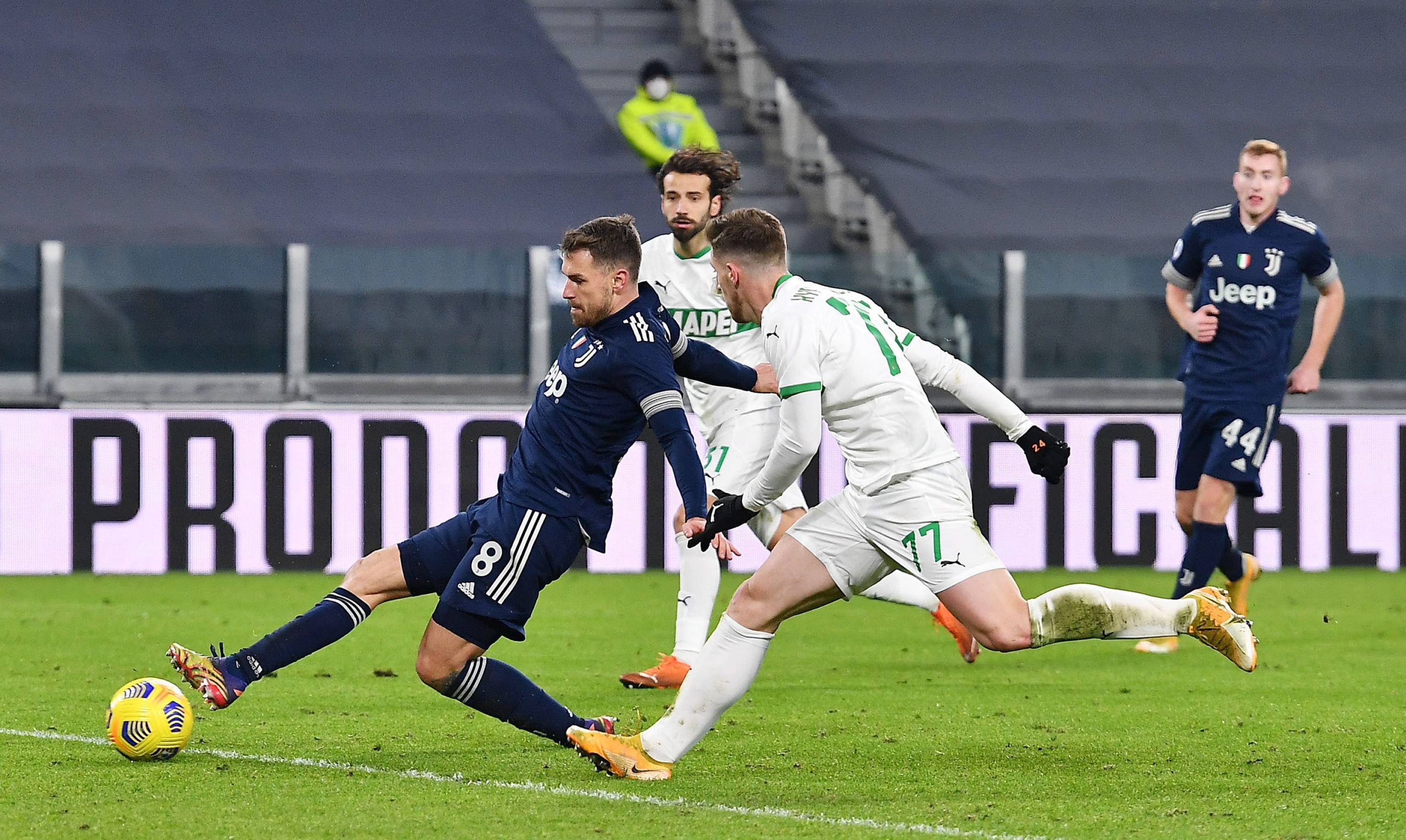 曼联计划争冠，阿莫林战术调整见效（曼联剑指冠军，阿莫林变阵初显成效）