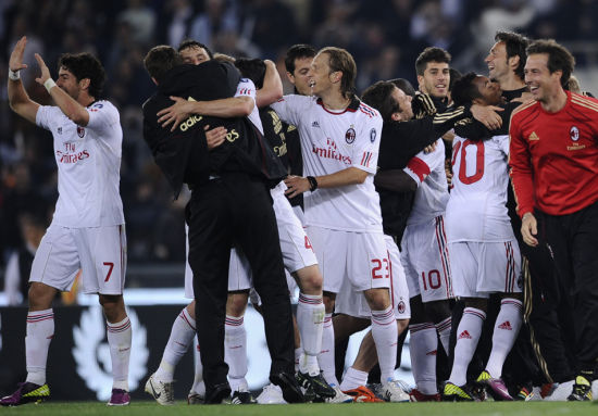 长传、过人成功率100%，卡尔当选柏林联合vs拜仁全场最佳（长传过人双100%，卡尔荣膺柏林联合战拜仁全场最佳）