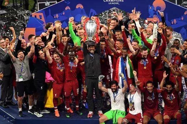 FIFA发布的世界杯赛程以美东时间计算，比北京时间慢12小时（FIFA公布世界杯赛程采用美东时间，较北京时间晚12小时）